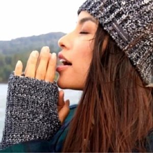 Rebecca Minkoff marled arm warmer black knit warm cozy gloves with Thumbholes